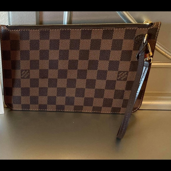 Pochette LV new Authentic 💯 - Picture 3 of 3